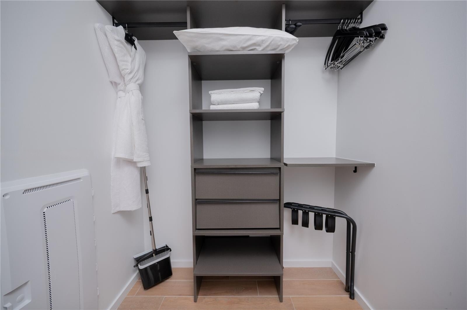 Building Photo - 398 NE 5th St