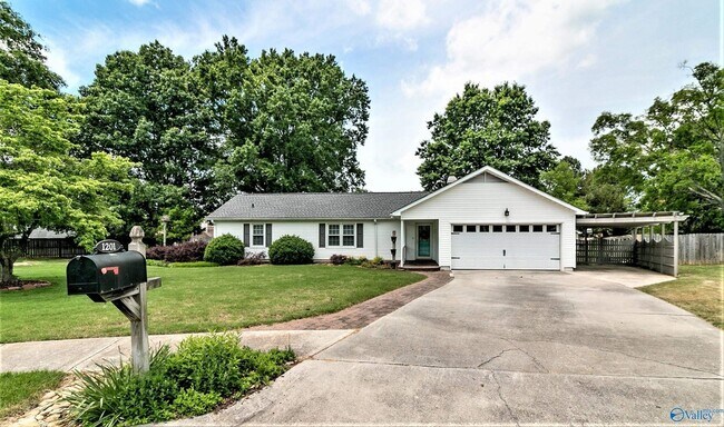 Building Photo - 1201 Aldridge Dr SE
