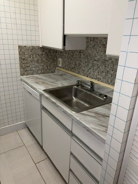 Building Photo - 1140 23rd St NW