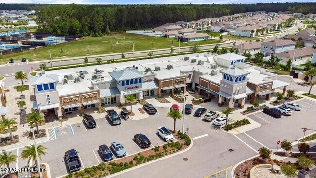 Building Photo - 260 Brandon Lks Dr