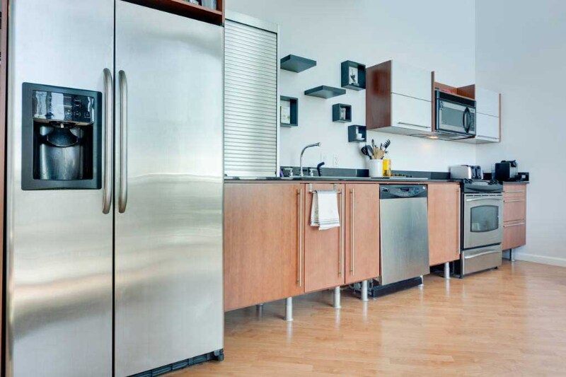 Building Photo - 690 SW 1st Ct