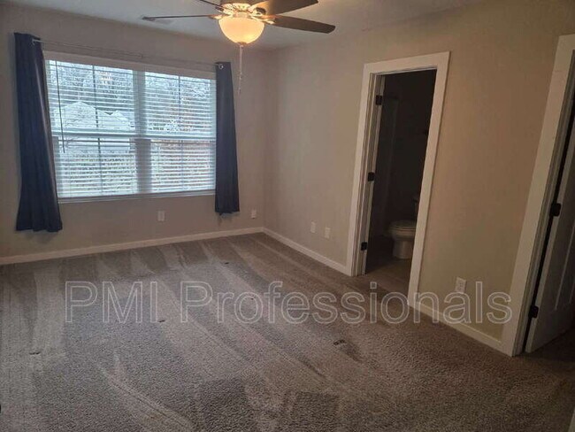 Building Photo - 608 Hadley Vlg Blvd