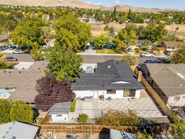 Building Photo - 1175 Akard Dr