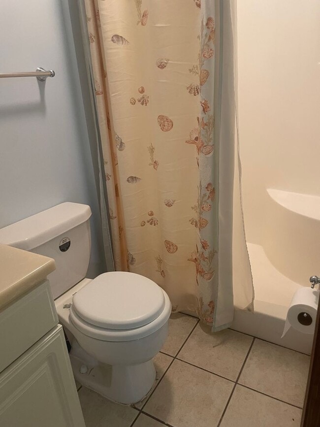 Building Photo - Three-Bedroom Two Bath Townhome in Charleston Cross Lanes Area