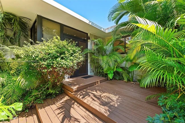 Building Photo - 2815 Regatta Ave