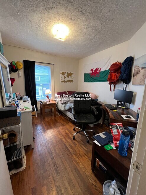 Building Photo - 59 Cedar St