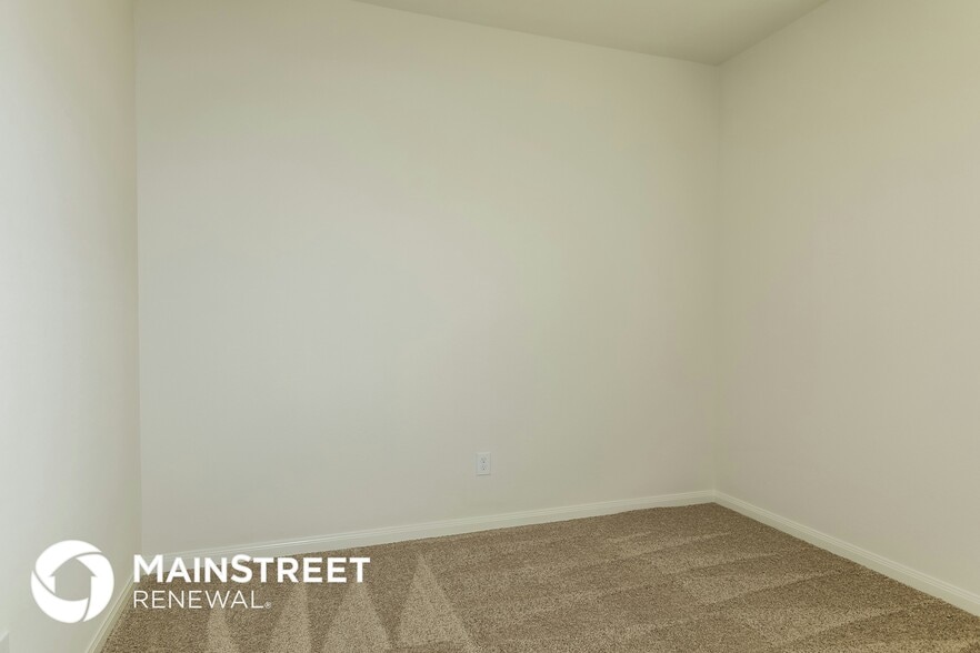 Building Photo - 26857 Steinbeck Dr