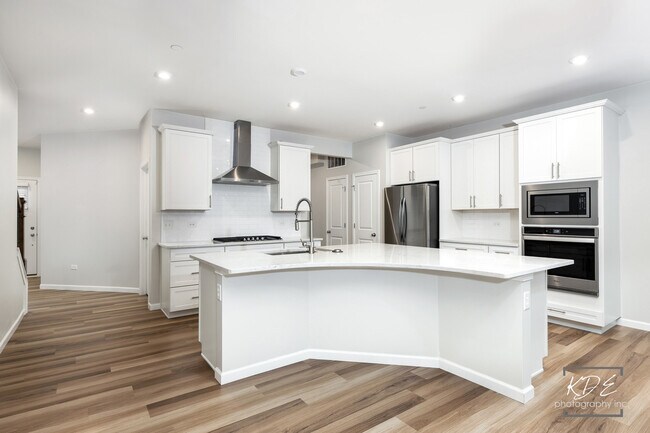 Building Photo - 2110 Weatherbee Ln