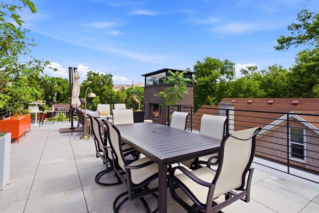 Building Photo - 780 E 900 S