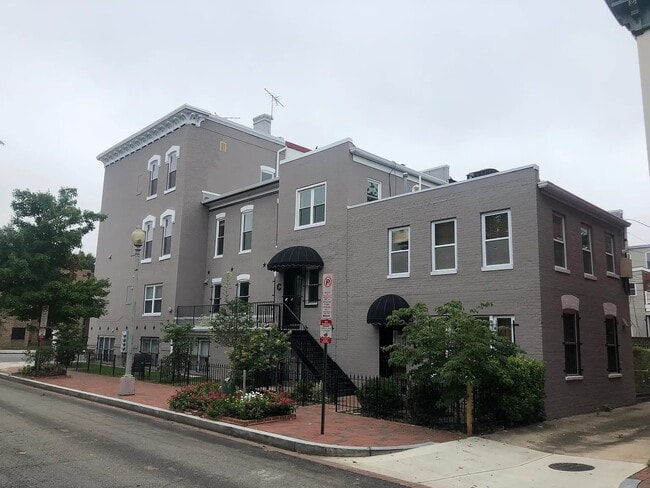 Building Photo - 1708 9th St NW