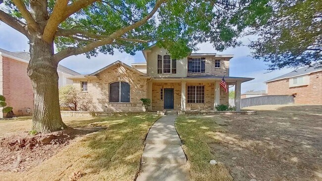 Building Photo - MOVE IN READY