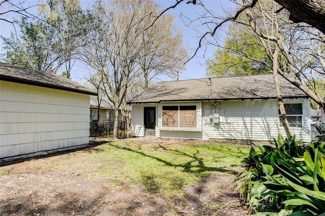 Building Photo - 4137 Woodfin St