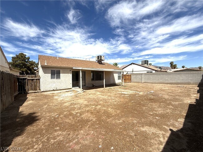 Building Photo - 5625 Ballinger Dr