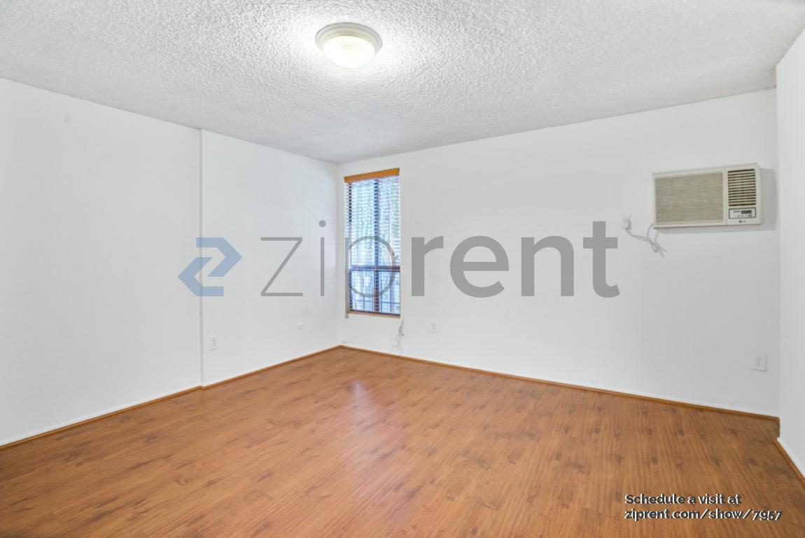 Building Photo - 4506 Saugus Ave