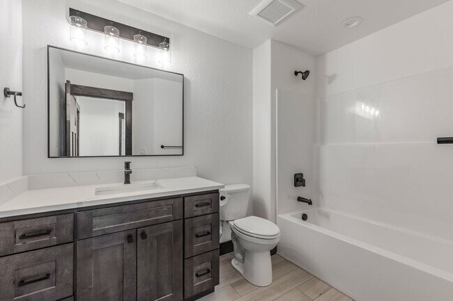 Building Photo - Brand New 3 bed 2.5 townhome