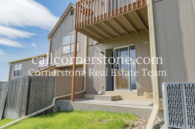 Building Photo - 6711 Overland Dr