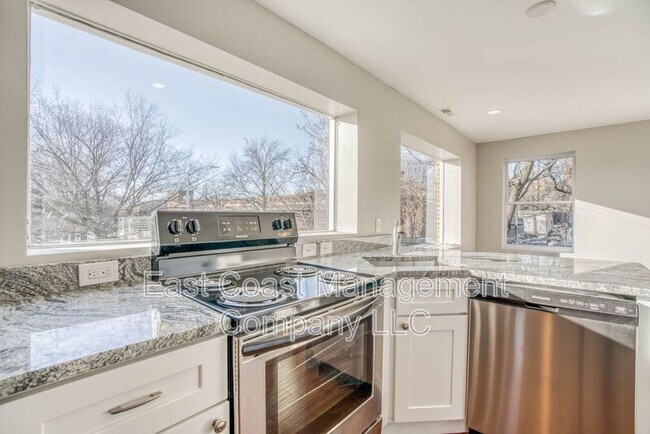 Primary Photo - 1623 E Baltimore St