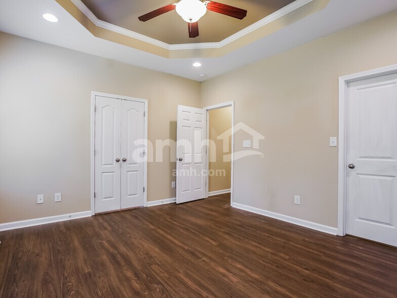 Building Photo - 48 Kings Canyon Ct