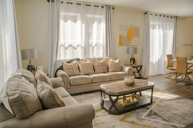 Building Photo - 6253 N Liverpool St