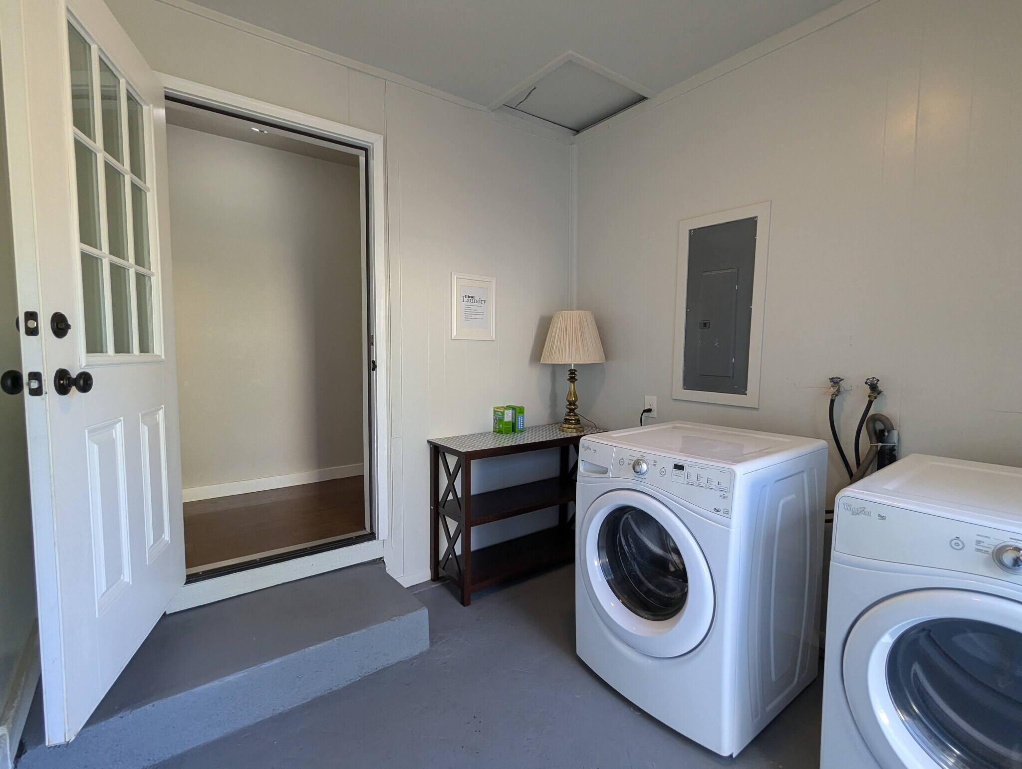 Building Photo - 821 S 117th St