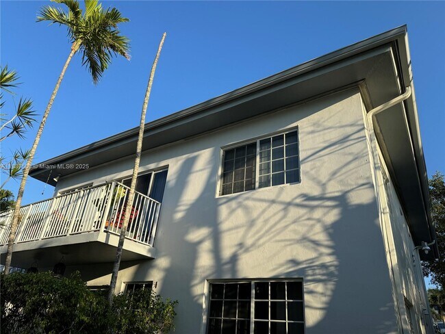 Building Photo - 9260 Bay Harbor Terrace