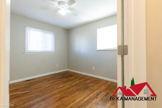 Building Photo - 3 br, 1.5 bath House - 650 Eugene St