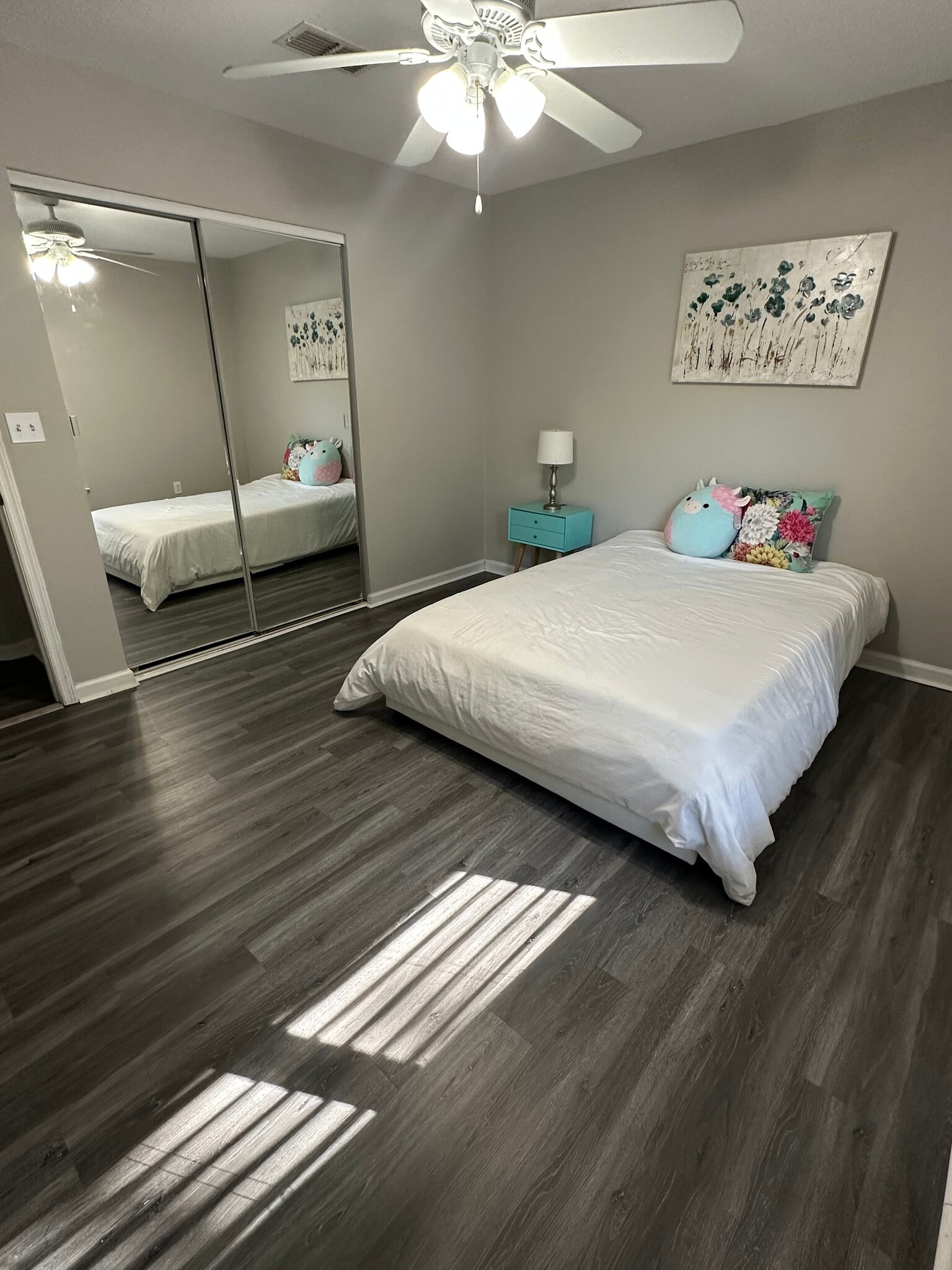 Building Photo - 741 White Dr