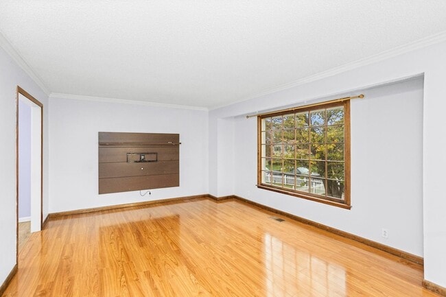 Building Photo - 2909 Cherry Hills Dr