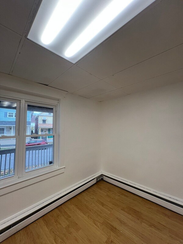 Building Photo - 443-445 Scott St