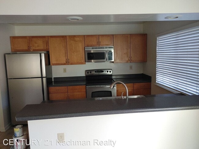 Building Photo - 2 br, 2.5 bath House - 676 Oleander Circle