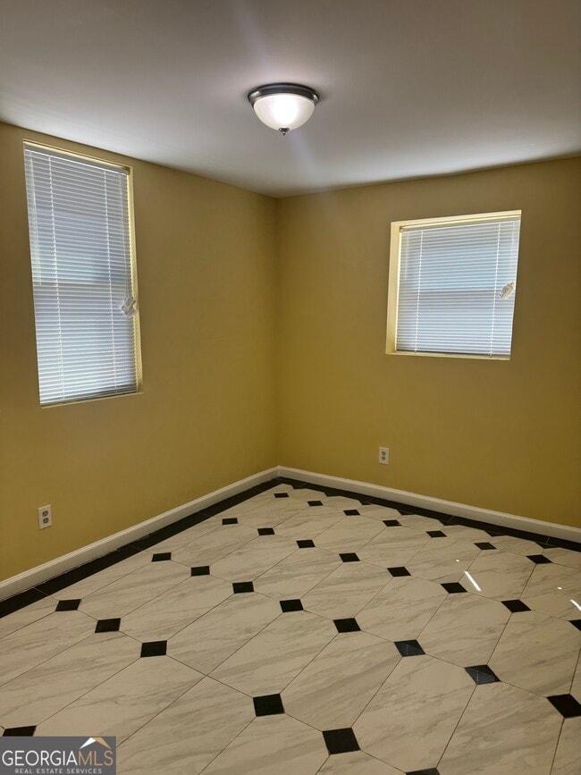 Building Photo - 400 Tunis Rd