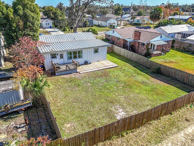 Building Photo - 307 N Palo Alto Ave