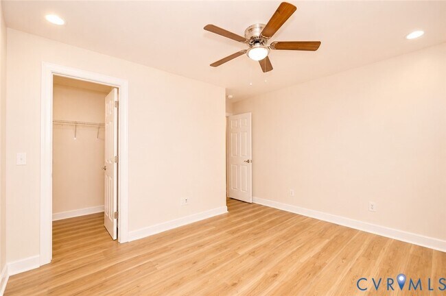 Building Photo - 11320 Sadler Oaks Dr