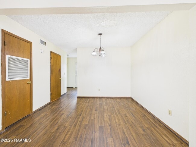 Building Photo - 201 High Meadows Blvd