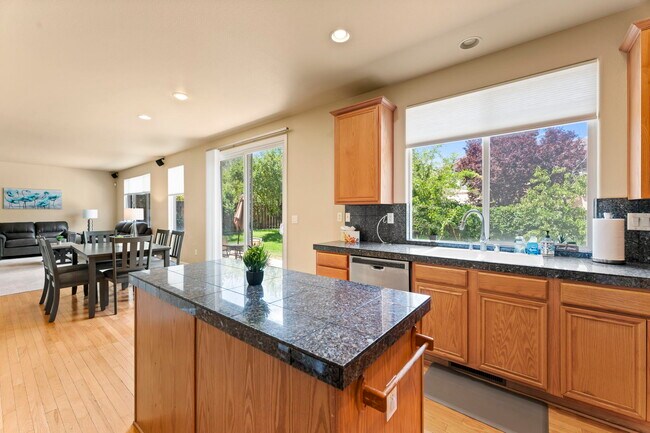 Building Photo - 2931 Blue Grouse Dr