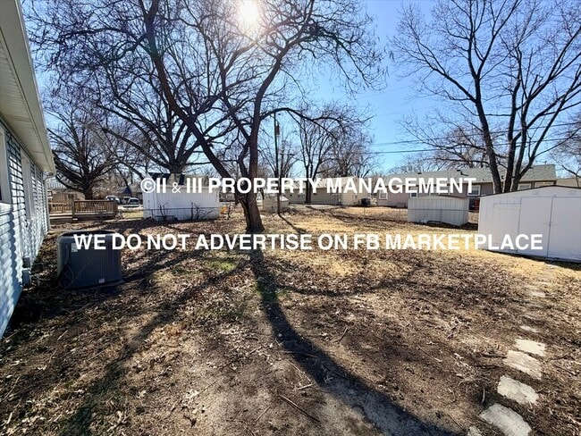 Building Photo - 829 S Sherman St