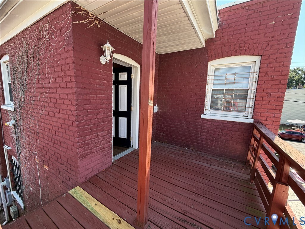 Building Photo - 114 S Addison St