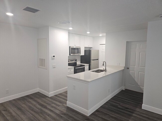 Building Photo - 3024 Parkway Blvd