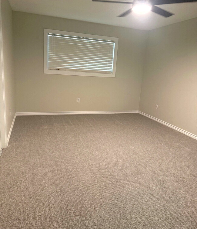 Building Photo - Beautiful 2 story home in an established neighborhood in Bryan, TX