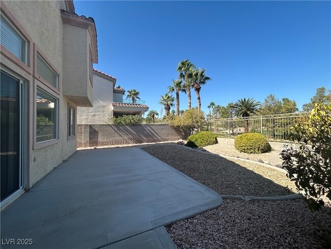 Building Photo - 1089 Jesse Harbor Ave