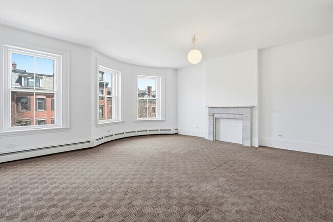 Building Photo - 150 W Concord St