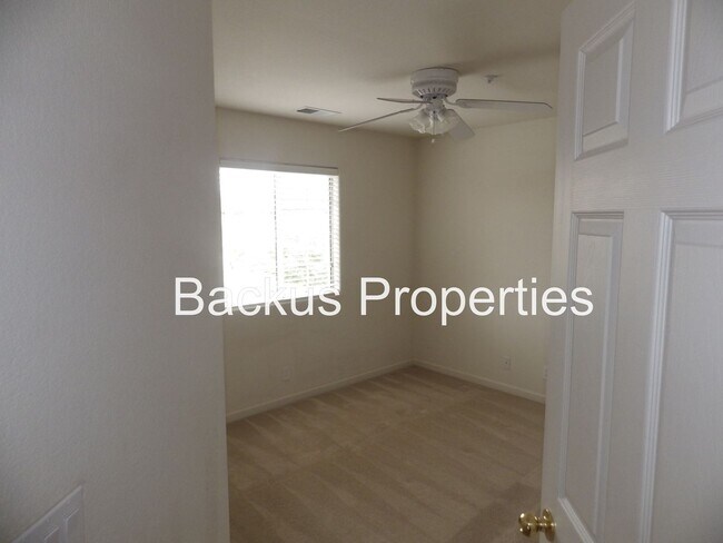 Building Photo - Wonderful Five Bedroom Home on Faulkner St...
