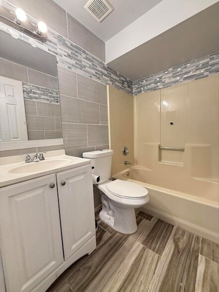 Building Photo - 1626 SW Buffum Ln