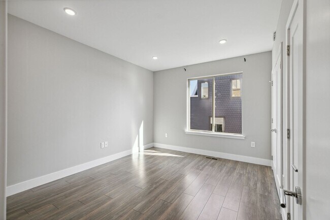 Building Photo - 1845 A St