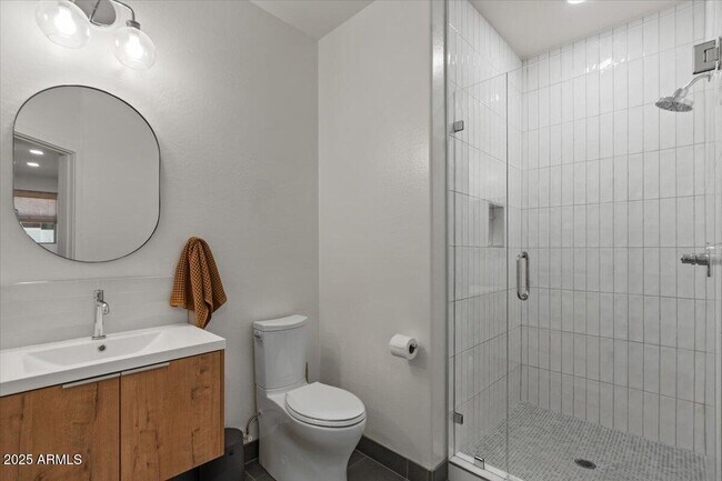 Building Photo - 3523 E Alfalfa Dr