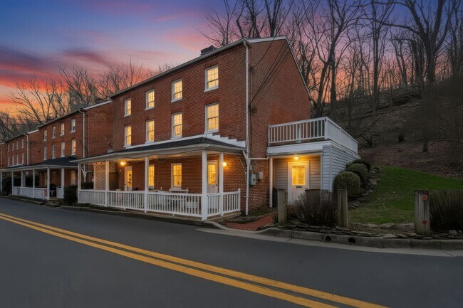 Building Photo - Ellicott City, MD