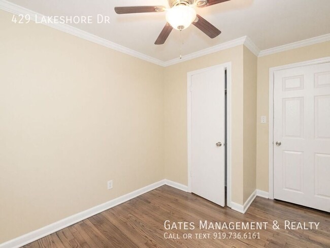 Building Photo - 429 Lakeshore Dr