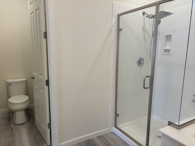 Building Photo - 5558 Kennedy Pl