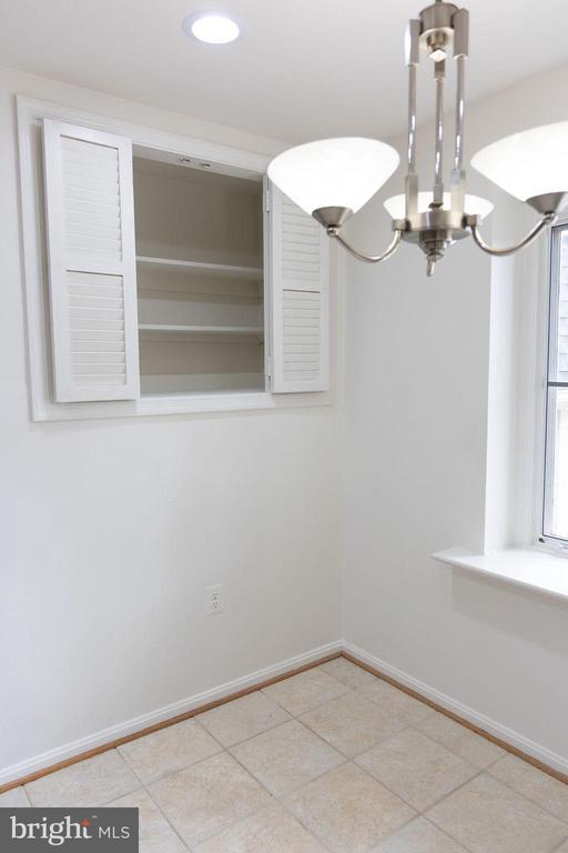 Building Photo - 1212 Forestwood Dr