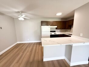 Building Photo - Bayside Apartments